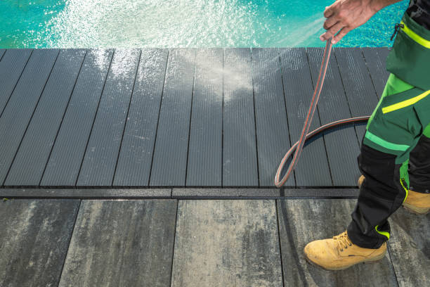 Best Garage Pressure Washing  in Lake Belvedere Estates, FL